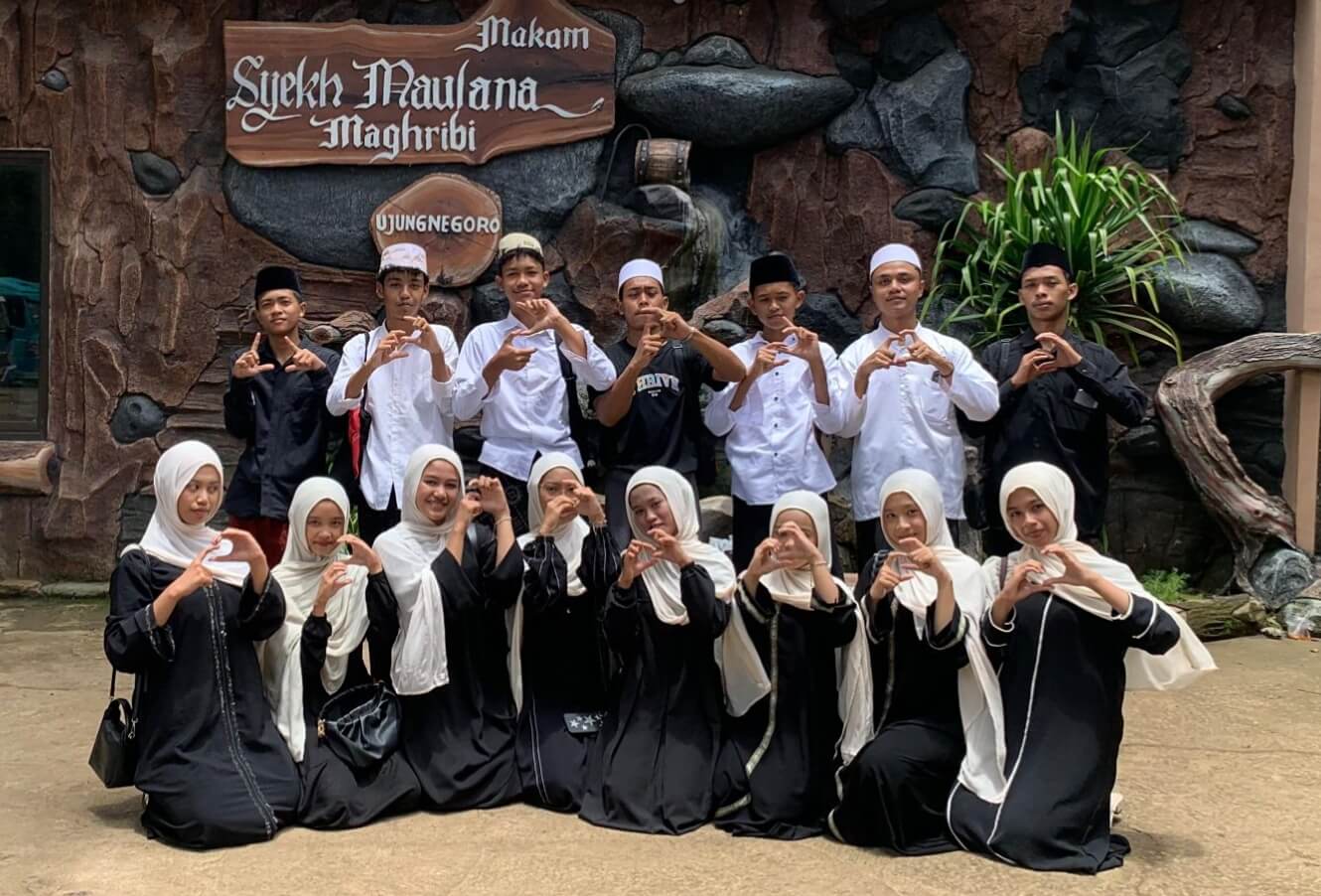 Dokumentasi wisata religi Megengan bersama Gempala